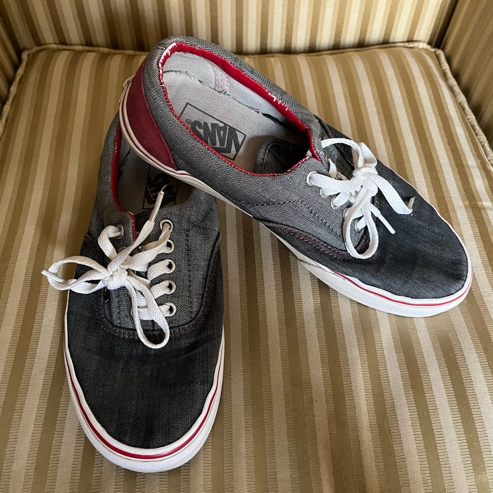 Vans ~ Vintage Classic Denim~Low Top Sneakers~
Size 9